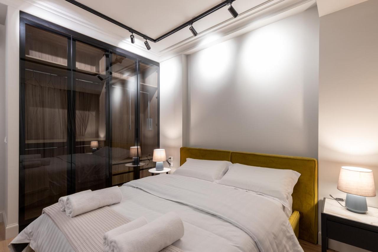 Night Inn Тирана Екстер'єр фото