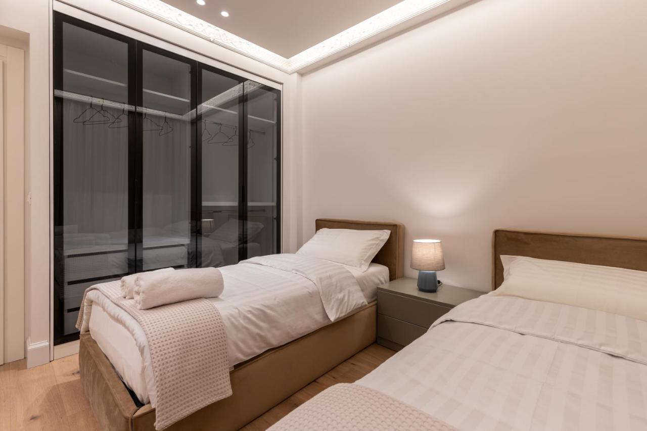 Night Inn Тирана Екстер'єр фото